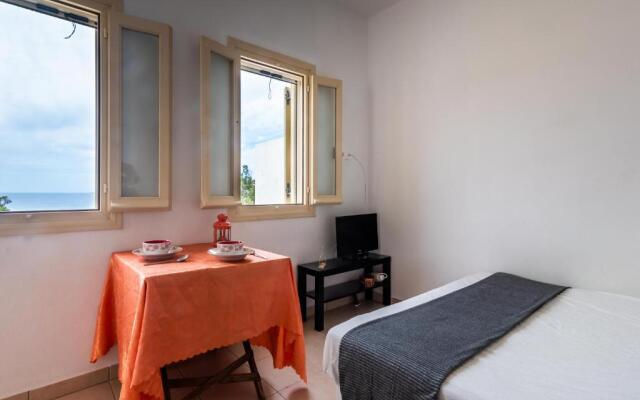 Mylopotas Apartments with Sea View I