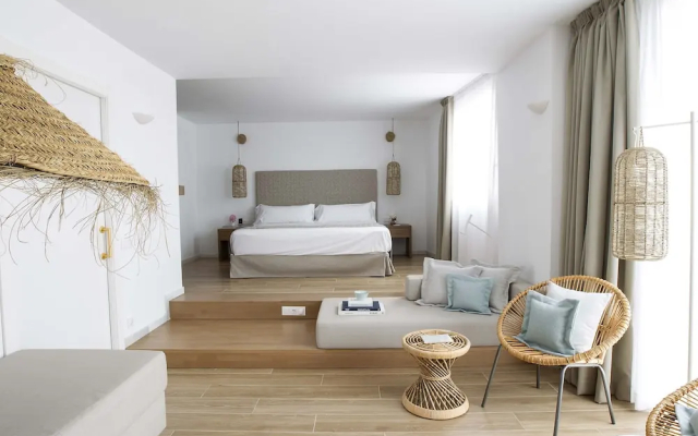 May Altafulla Beach Boutique Hotel