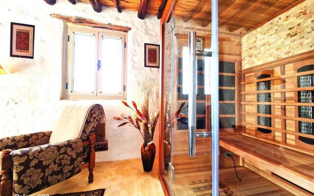 Boutique Traditional Spa Vila newly renovated 2023!