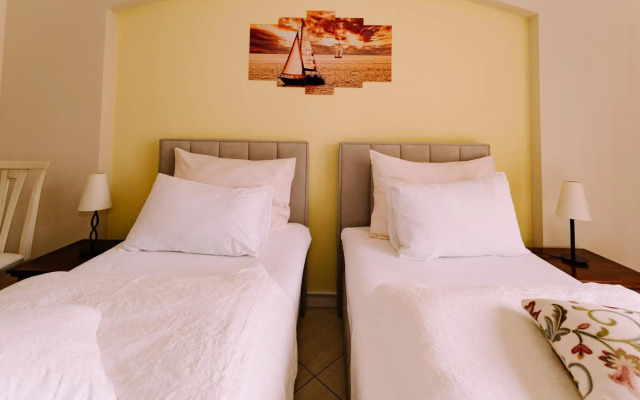 Abalone Hotel