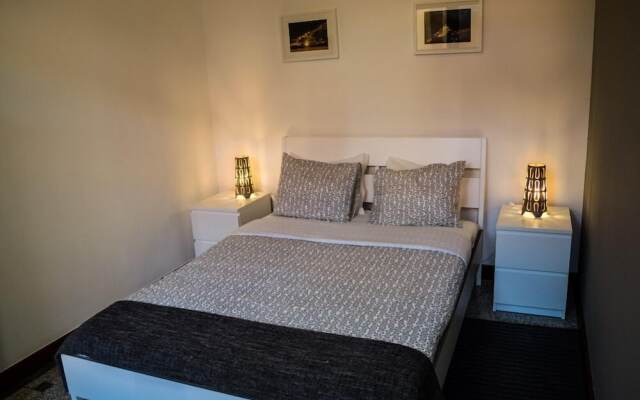 Low Cost Tourist Apts Palácio da Bolsa