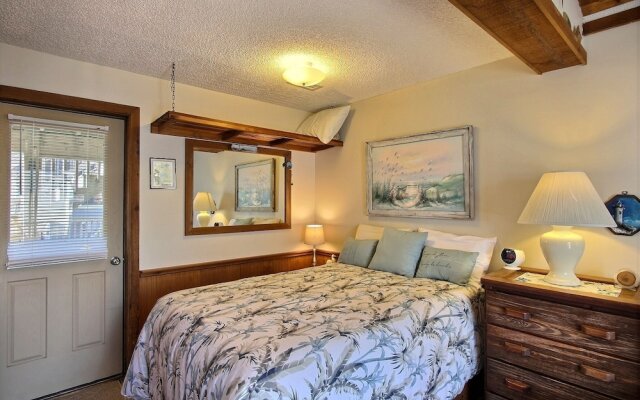 21 Sandcastle Studio Bedroom Condo by RedAwning
