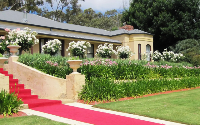 Brice Hill Country Lodge