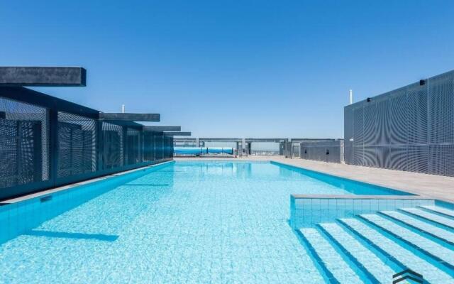 FS104E Stylish 1BR1BA apt in Footscray Pool Gym WIFI