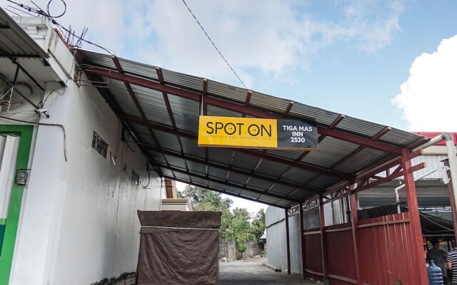SPOT ON 2530 Tiga Mas Inn