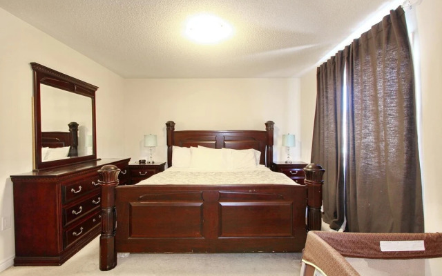Executive Suite at Brampton House