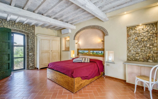 Villa Ademollo with Pool in Chianti Hills