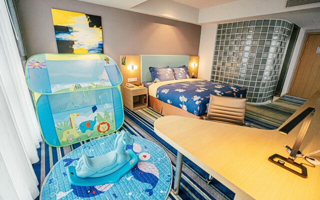 Holiday Inn Express Yingkou Onelong Plaza by IHG