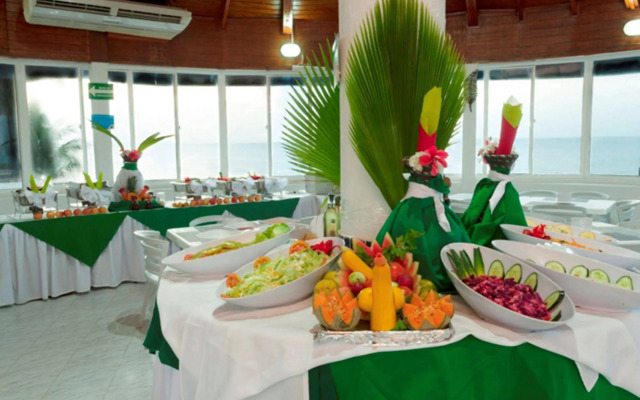 Hotel On Vacation Blue Reef