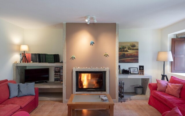 Detached house (formerly a mill) with swimming pool in an idyllic location