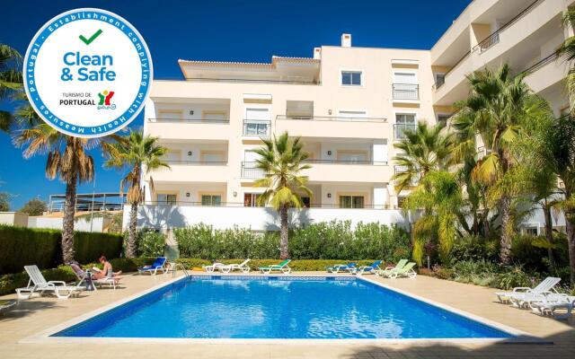 A04 - Large Modern 1 bed Apartment with pool by DreamAlgarve
