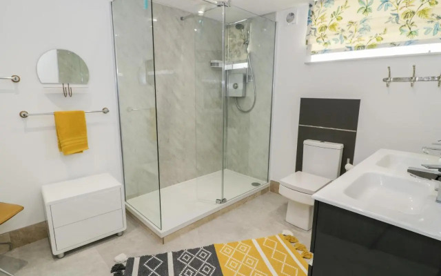 Capel Mawr, Basement 19