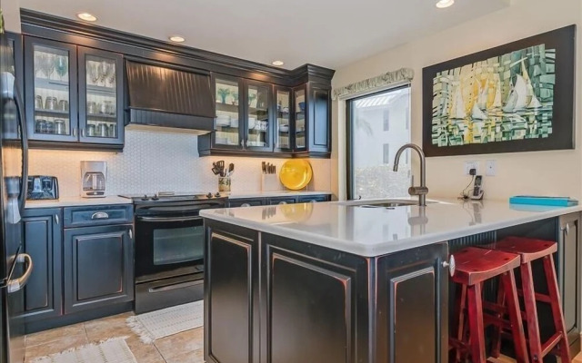 Sea Oats 111 2 Bedroom Condo by RedAwning