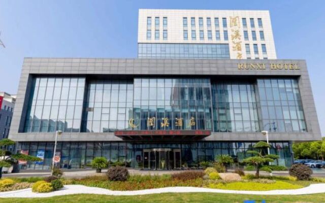 Runxi Hotel