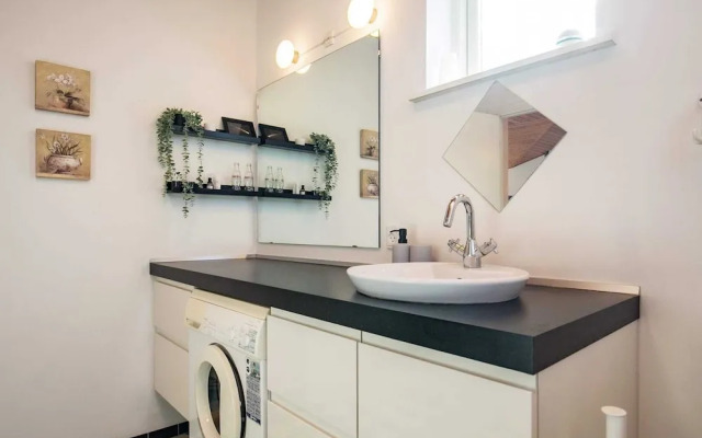 6 Person Holiday Home in Millinge