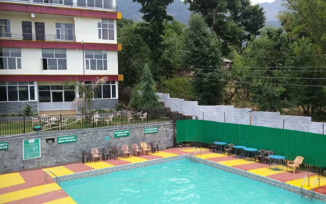 OYO 7026 Highland Village Resort