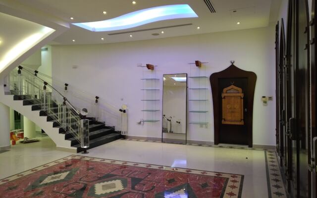 Emirates Hills Lake View Villa