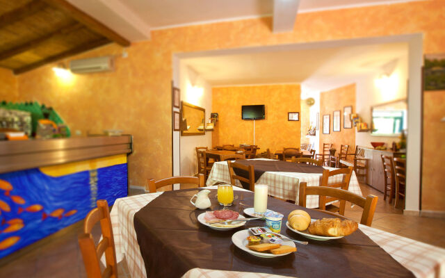 Ariadimari Hotel