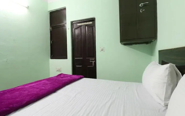 SPOT ON 47243 Aadharshila Guest House