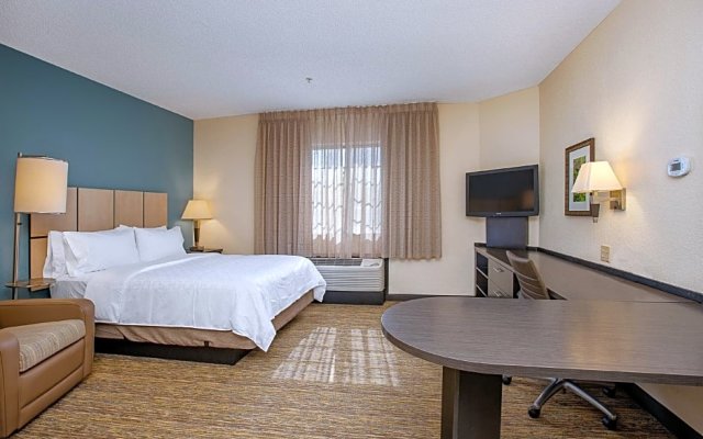 Candlewood Suites Kansas City-Overland Park