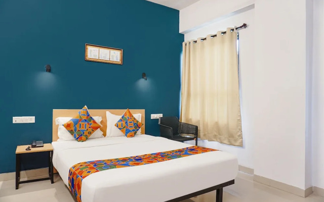 FabHotel Aura Homes