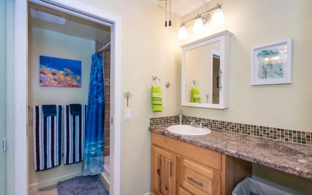 Kona Islander Inn Condos
