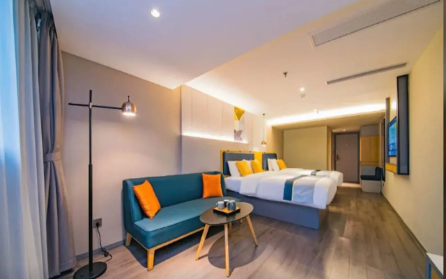 Home Inn Selected Changsha Xiangya Fuyi Furong Square Metro Station
