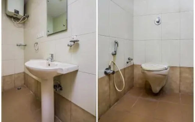 Hotel Tourist Palace  by OYO Rooms