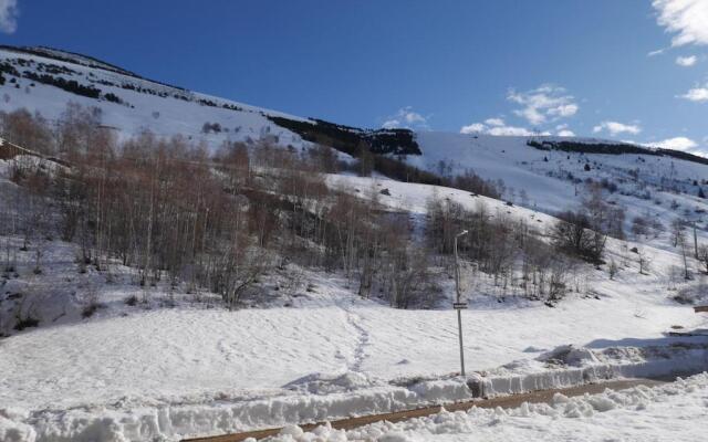 Ecrins 6 n°2: skis aux pieds, appartement neuf
