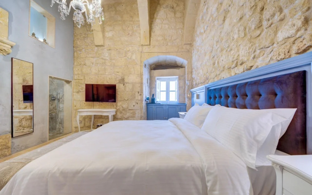 Room-ta Karmenu - An 800 Year old Modern