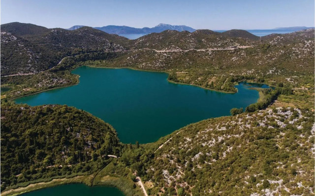 Apartment Bacinska jezera with lake View IX