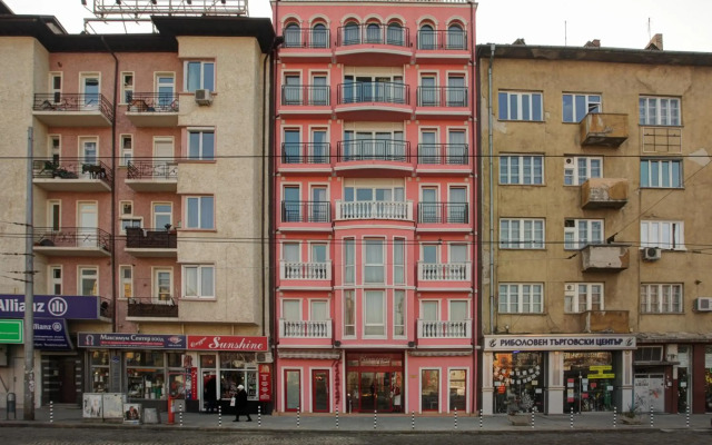 Central Plaza Hotel