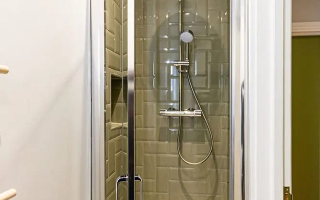 Old Town Trinity Apt No 3 By Adliv