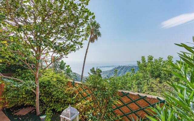 Taormina Apartment with Panoramic View