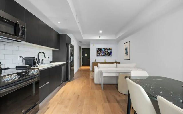 Luxury Studio with Stunning Views & Pool