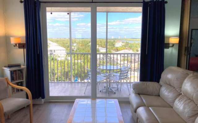 Don's Bonita Beach & Tennis Club