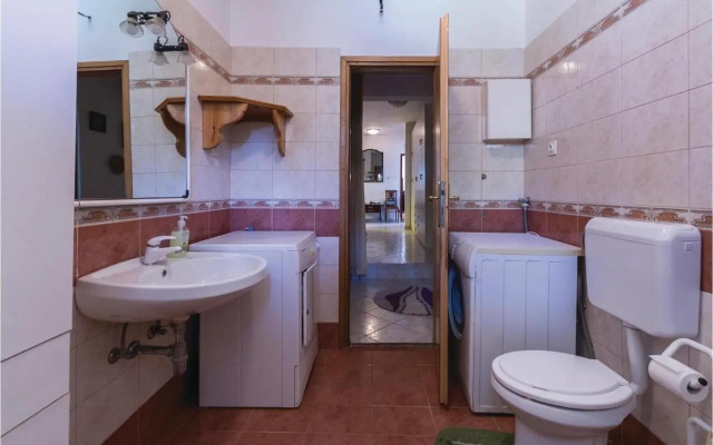 Two-Bedroom Apartment in Pula