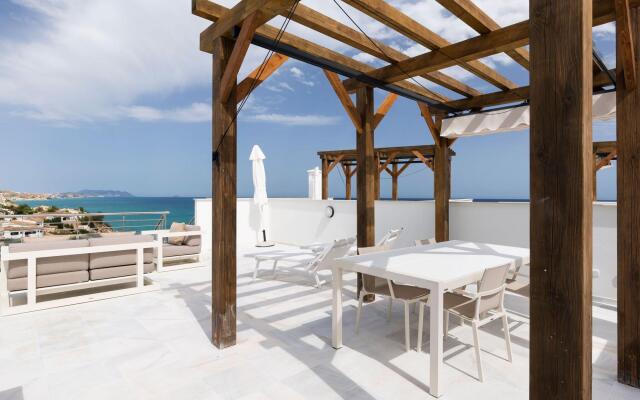 Modern apartment with roof terrace and sea view