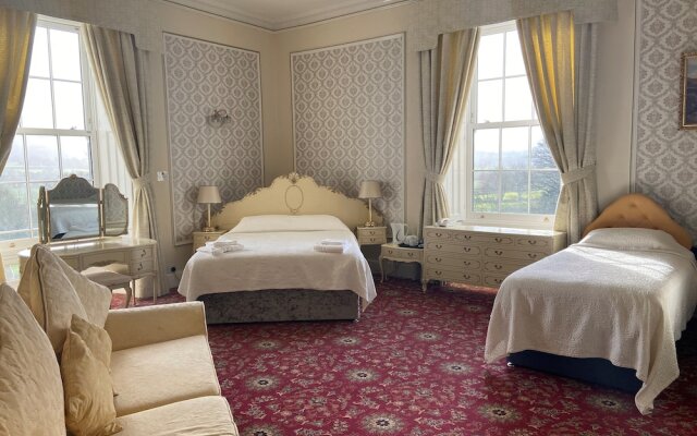 Baskerville Hall Hotel
