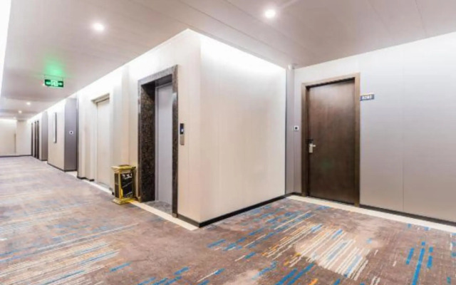 Bo'erte Business Hotel