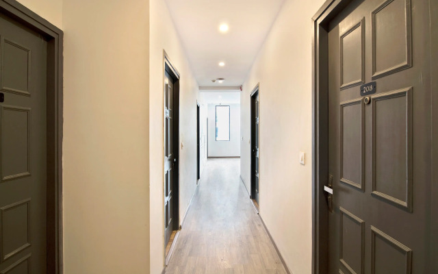 OYO Townhouse 123 White Ridge Kondapur