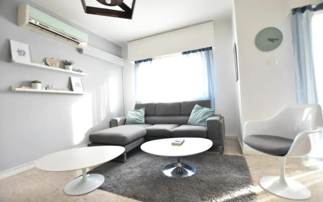 Glabur Stays - The Cozy 2 BDR - Nicosia City, Free Parking & Wifi, Welcomes You!!!