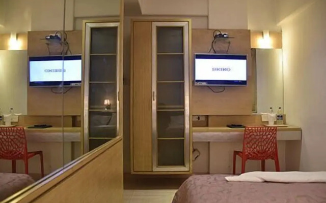 Hotel South Coast