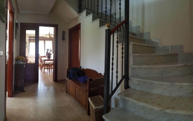Chalet Elegante Y Funcional Playa