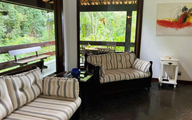 Casa Vargem Alegre, 4 quartos, piscina, gourmet e condomínio completo