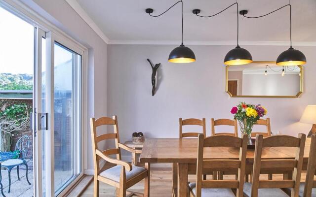 Beautiful, Spacious 4-bed House in Brixham