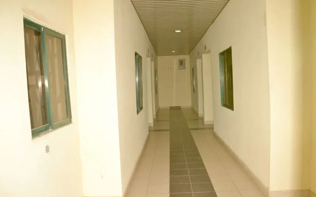 Jokems Airport View Hotel - Adults Only