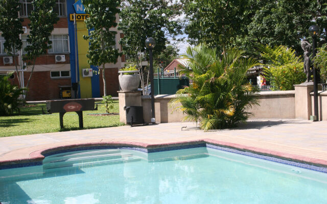 The N1 Hotel & Campsite Victoria Falls