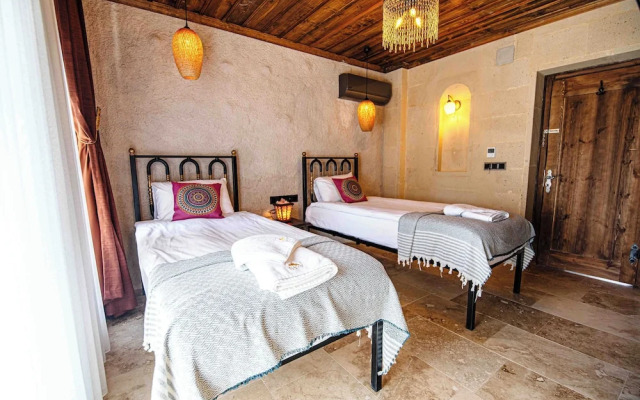 Alika Castle House