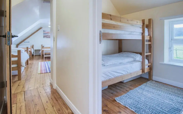 Bunk House - 4 Bedroom - Llangenith